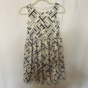 Pippa & Julie Girls Dress Size 10 White Black Geo Print Sleeveless Party